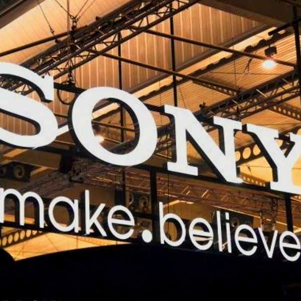 Sony,Xperia Z4,Sony Vaio,смартфон,телевизор,ноутбук, Sony может прекратить производство смартфонов